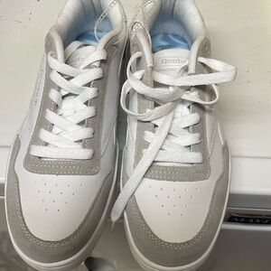 reeboks women’s size 8.5